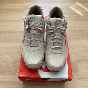 NIKE Women Air Max 90 Premium